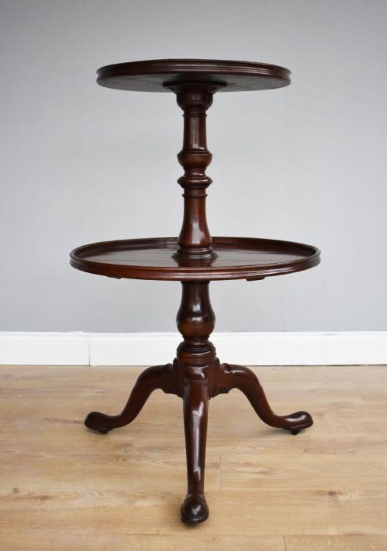 George III Mahogany Two-Tier Dumbwaiter – c.1780
Item Code: S26-94
A fine quality George III period mahogany dumbwaiter, featuring two graduated circular tiers supported by a turned central column. The elegant silhouette is raised on a