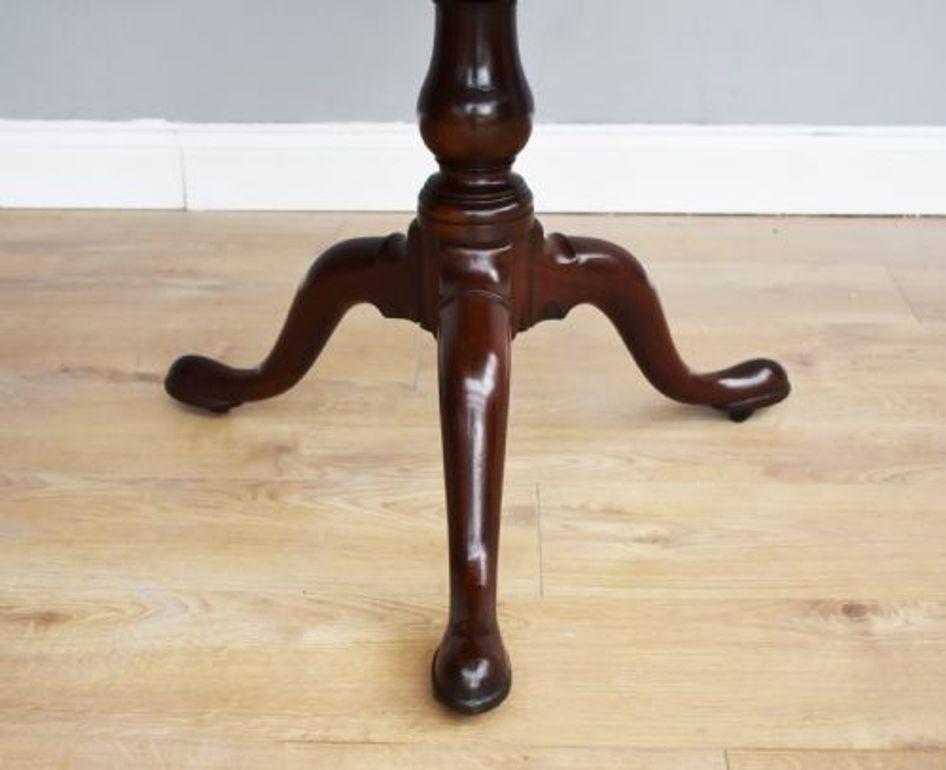 English George III Mahogany Dumbwaiter For Sale