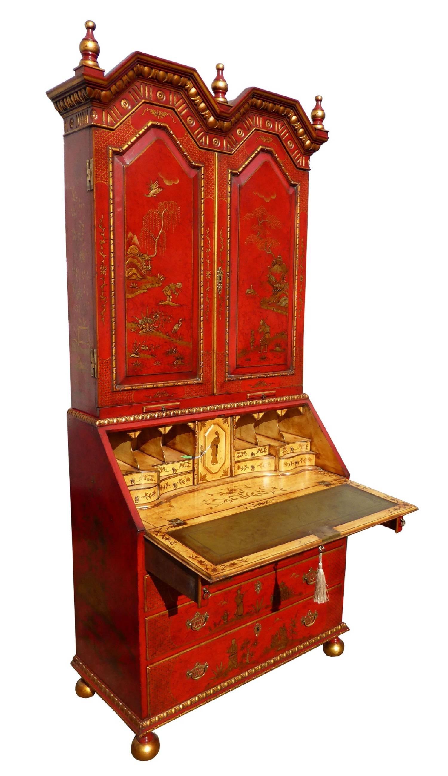  Late 19th/Early 20th Century Lacquer and Gilt Chinoiserie Secretary Bookcase In Excellent Condition In Chelmsford, Essex