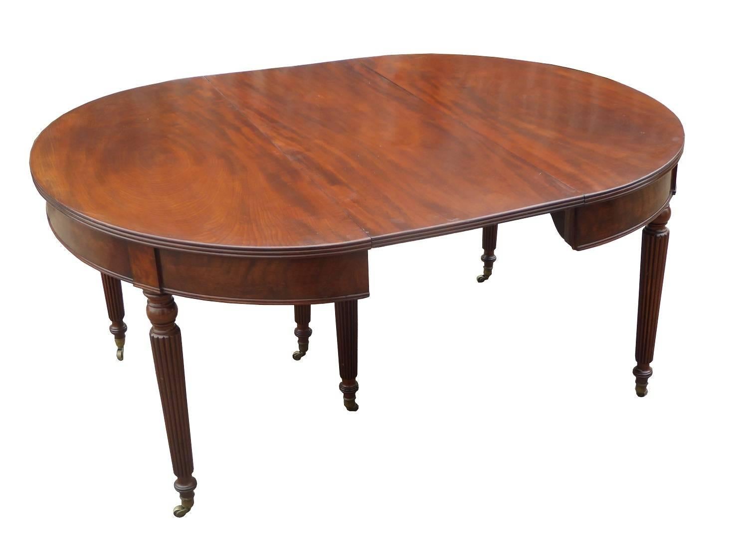 Regency Mahogany Extending Dining Table Attributed to Gillows In Excellent Condition In Chelmsford, Essex