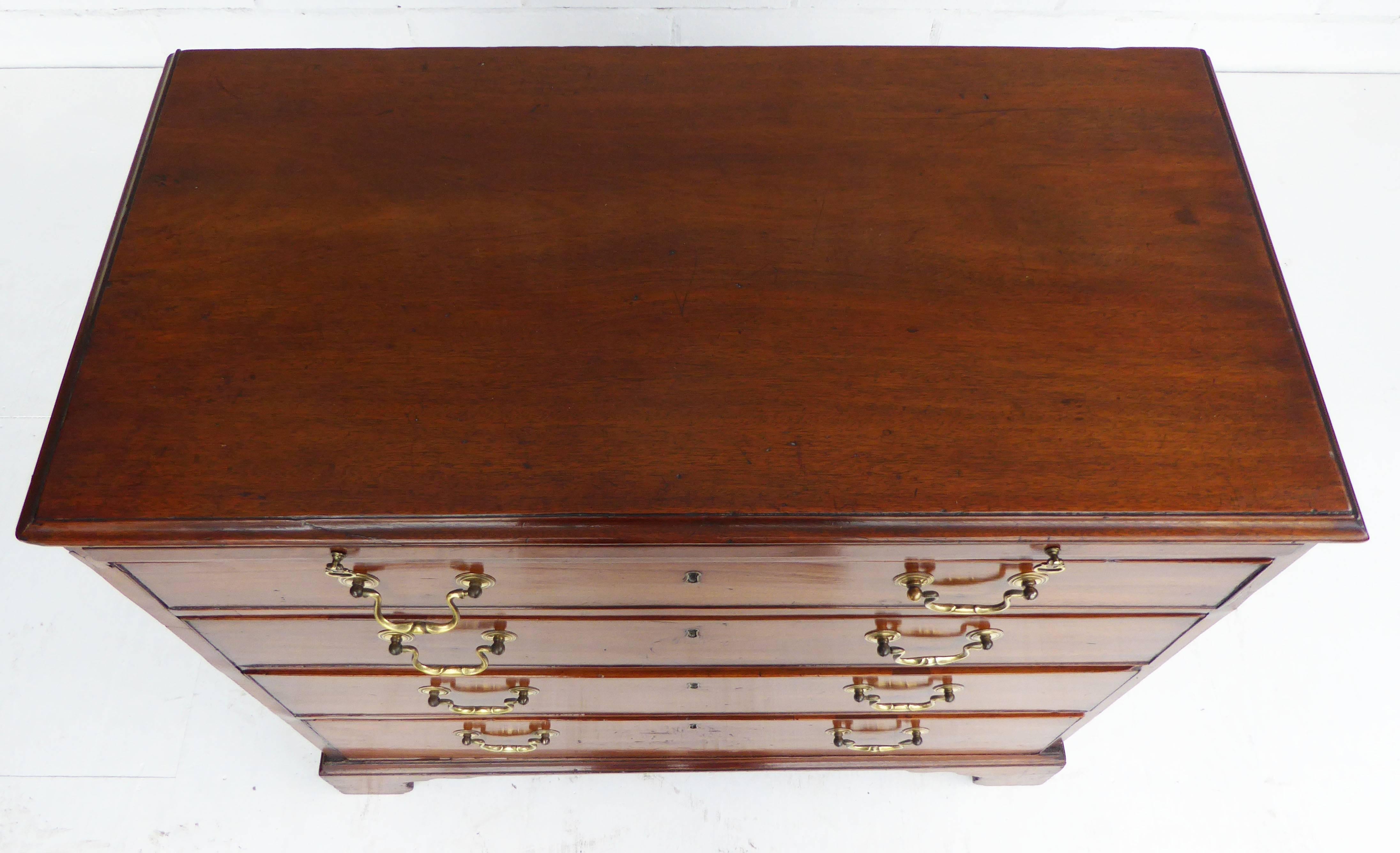 18th Century Mahogany Chest of Drawers of Small Proportions 3