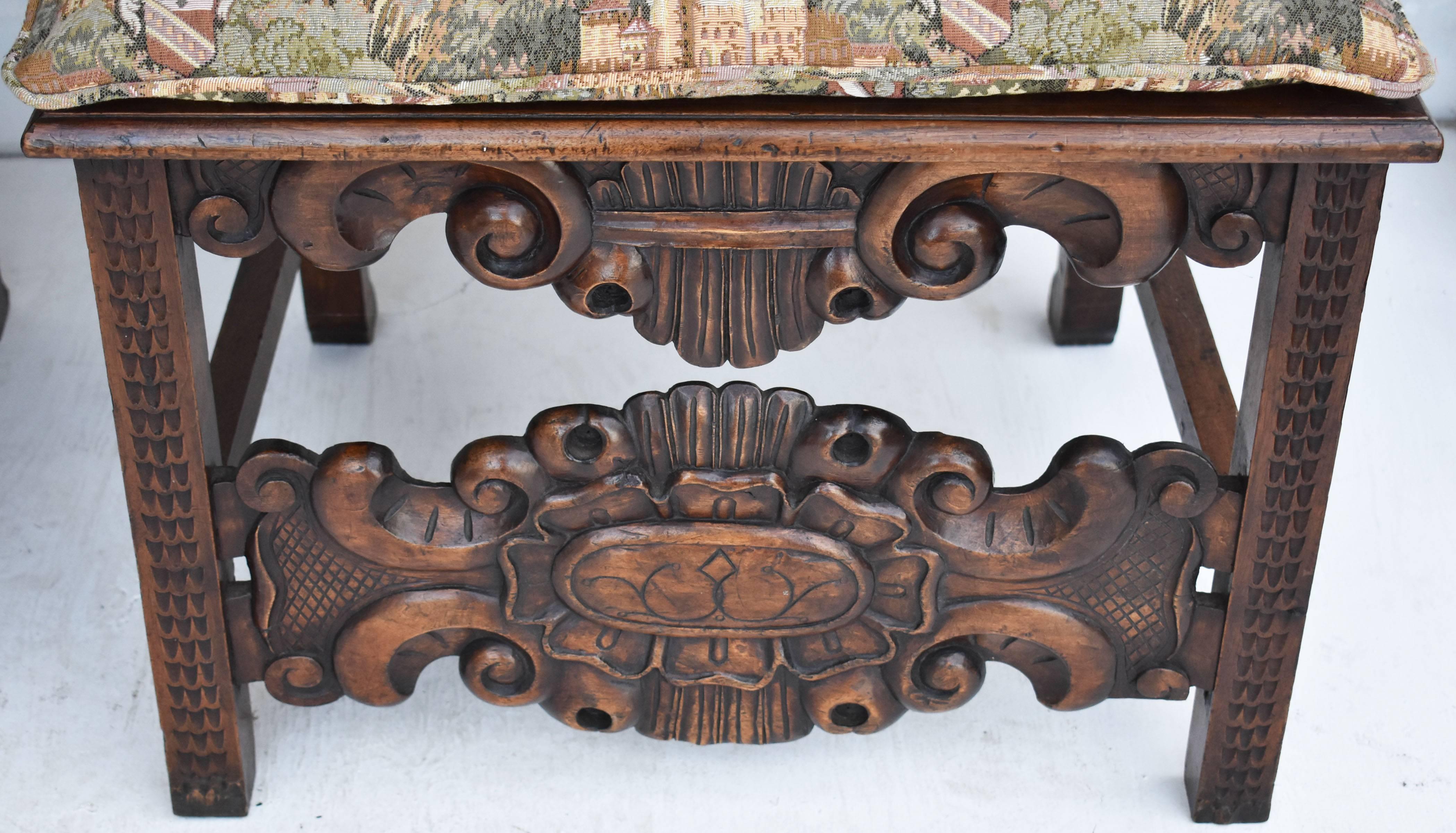 19th Century Carved Oak Lounge Suite In Excellent Condition In Chelmsford, Essex