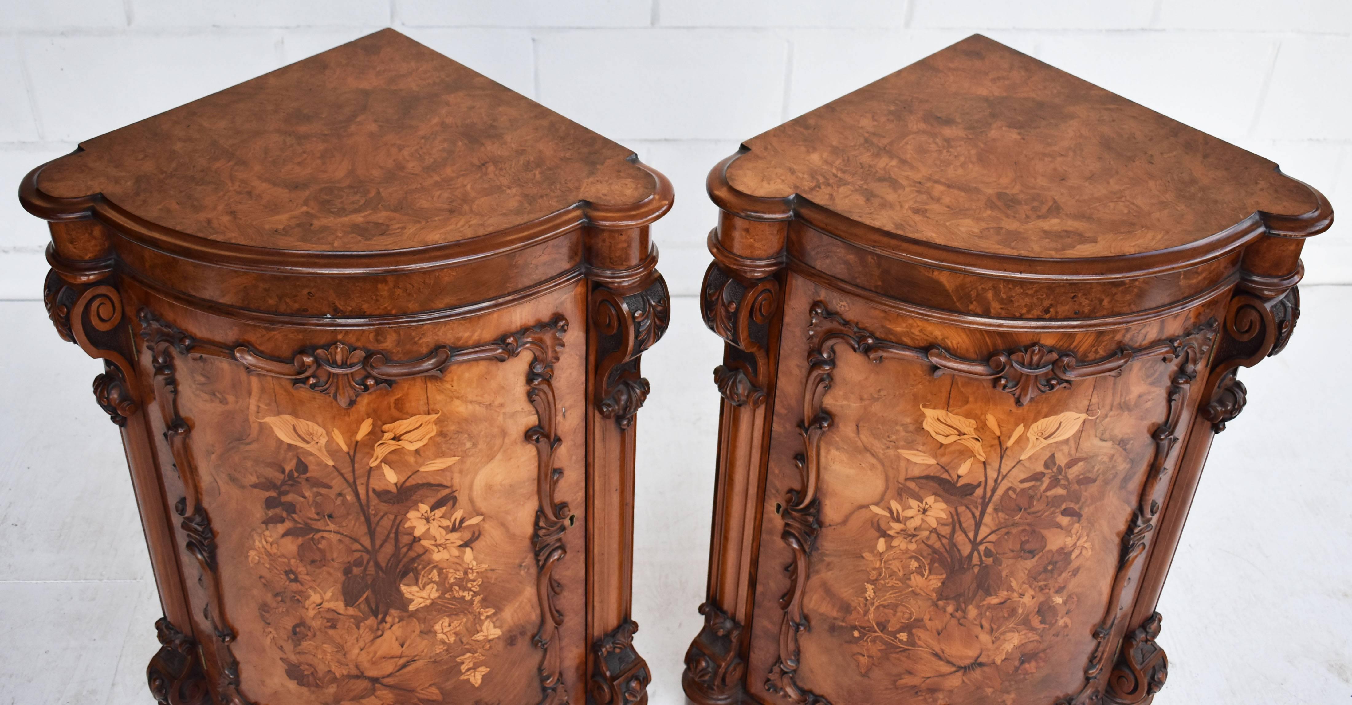19th Century Victorian Pair of Burr Walnut and Marquetry Corner Cabinets 5