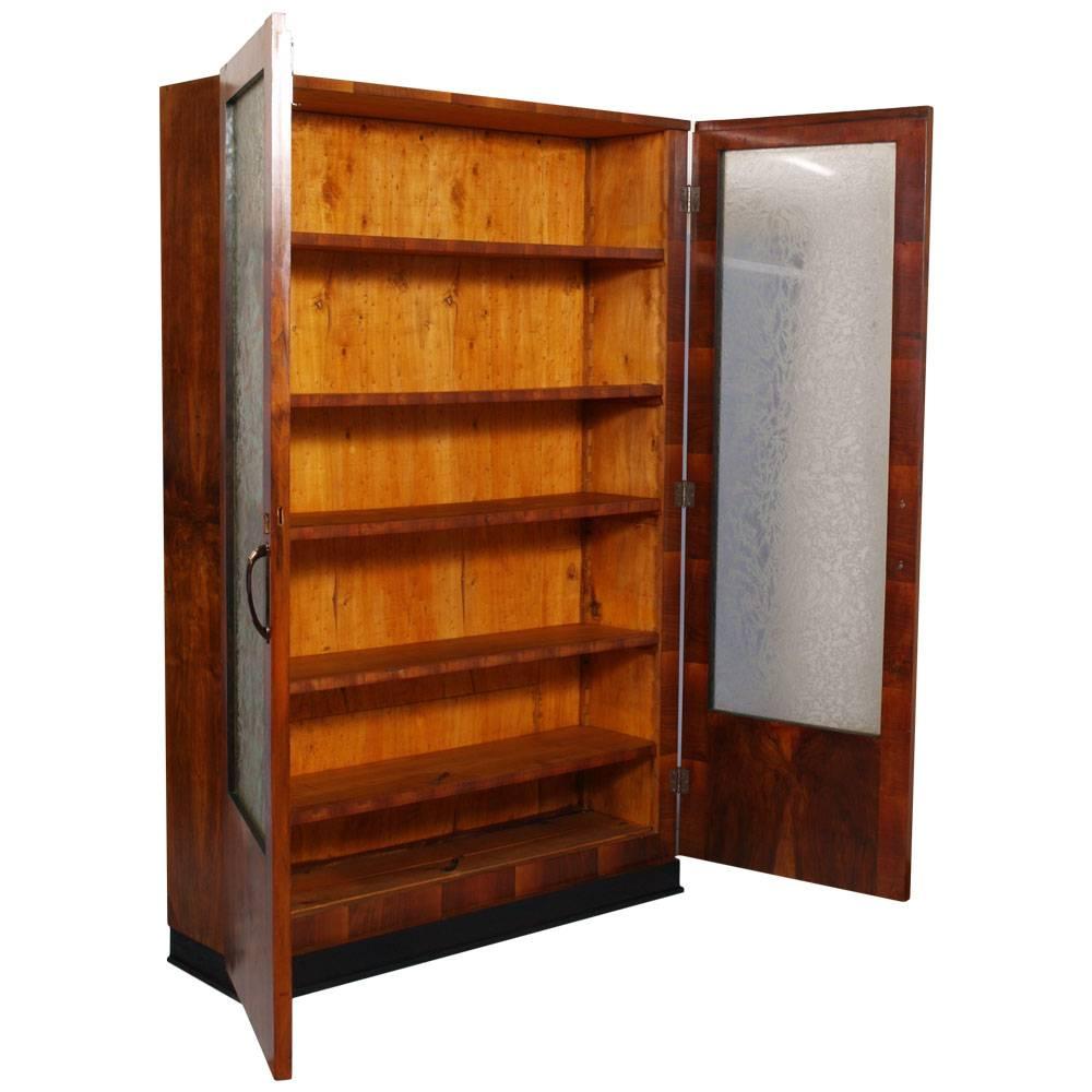 Italian Showcase Bookcase Art Deco in Walnut Burl Walnut, Osvaldo Borsani style In Good Condition In Vigonza, Padua