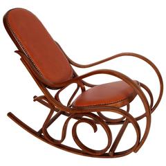 Early 20th Century Art Nouveau Thonet Rocking Chair in Steam Bent Beechwood