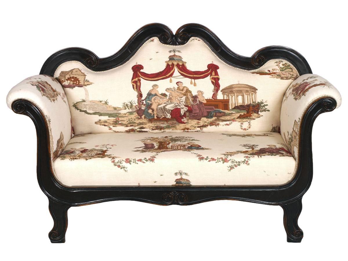Code: FY85
Very elegant  baroque sofa settee, Barchetta, Art Deco period, the 1930s of the 20th century. Empire style with precious upholstery French fabric with figures of classical recall.
Structure in solid ebonized walnut hand-carved .
The sofa
