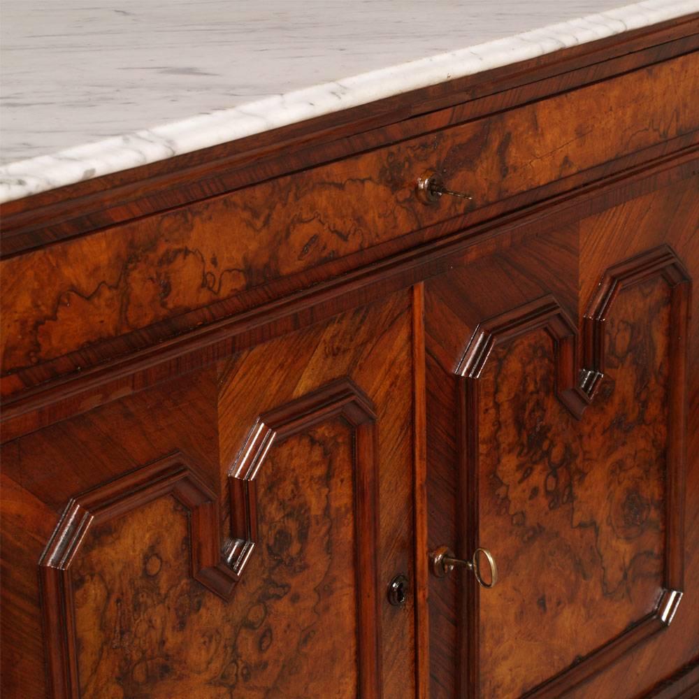  19th Century Chest of Drawers, commode with mirror, Carrara Marble, Burl Walnut For Sale 2