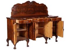 Credenza barocca veneziana del 1910S, di Testolini & Salviati in noce e radica intagliati
