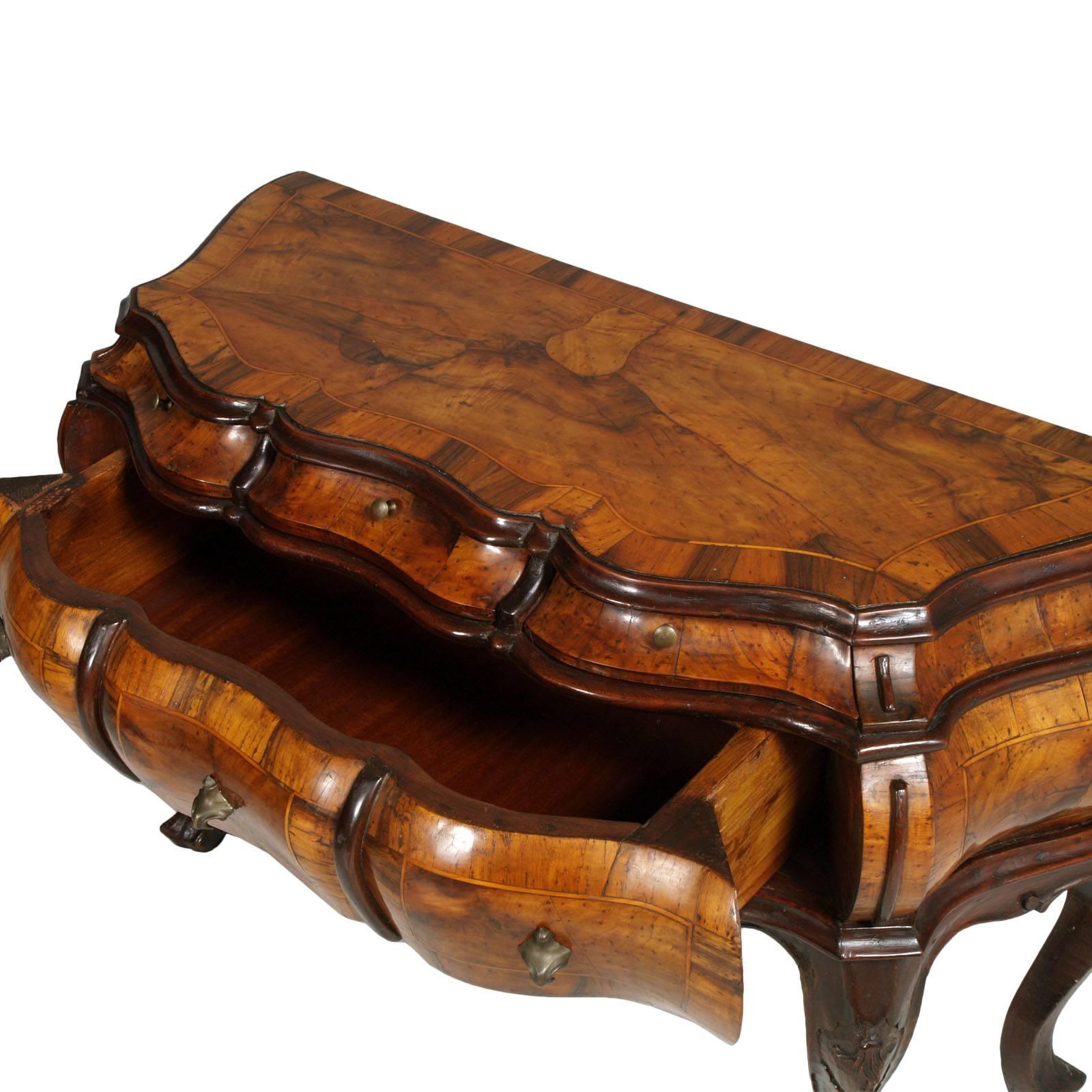 1890s Armario Barroco Veneciano Cómoda consola Tallada a mano Burl de Nogal en Bueno estado para la venta en Vigonza, Padua