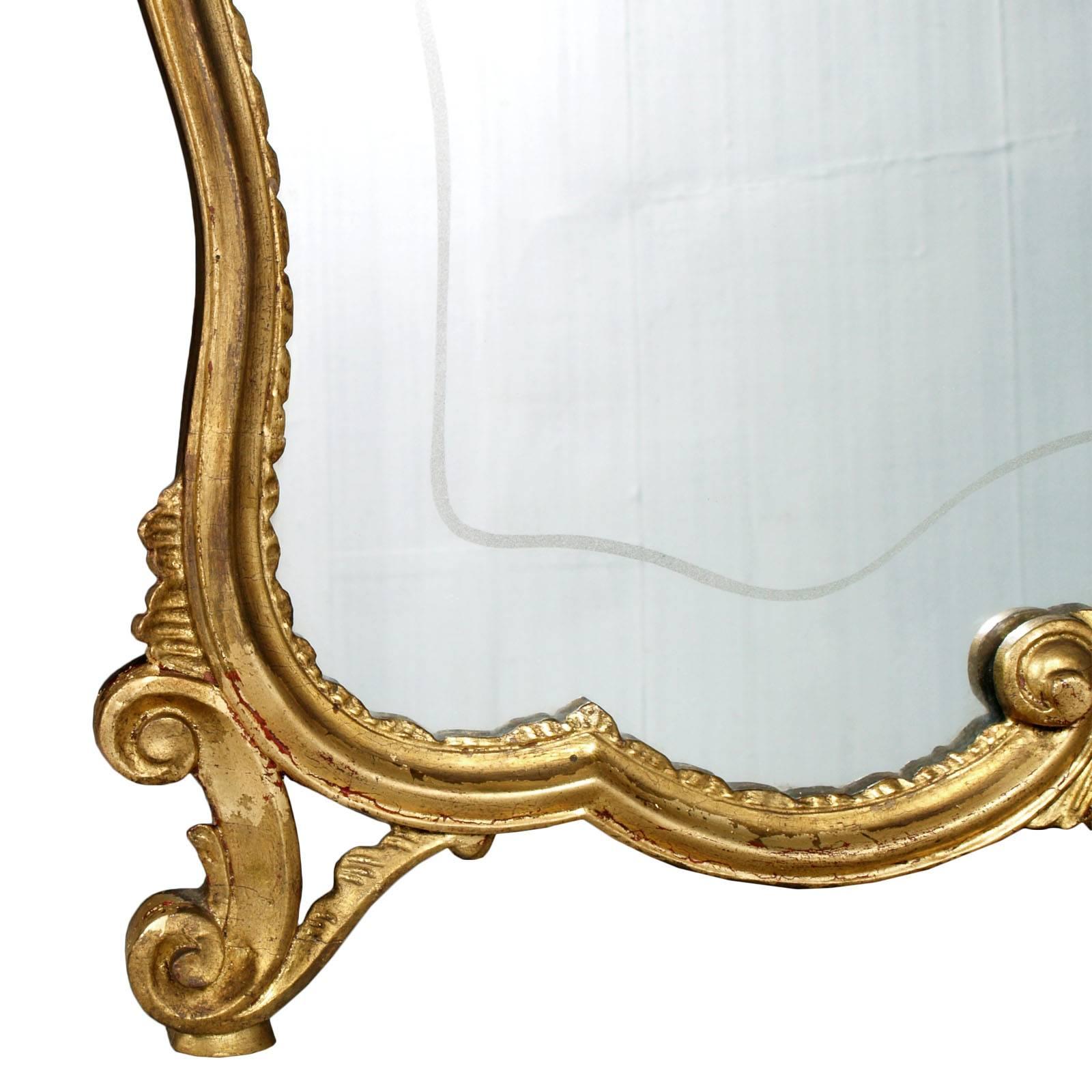 Italian 19th Century Venetian Baroque Mirror in Hand-Carved Walnut Gold Leaf Finish