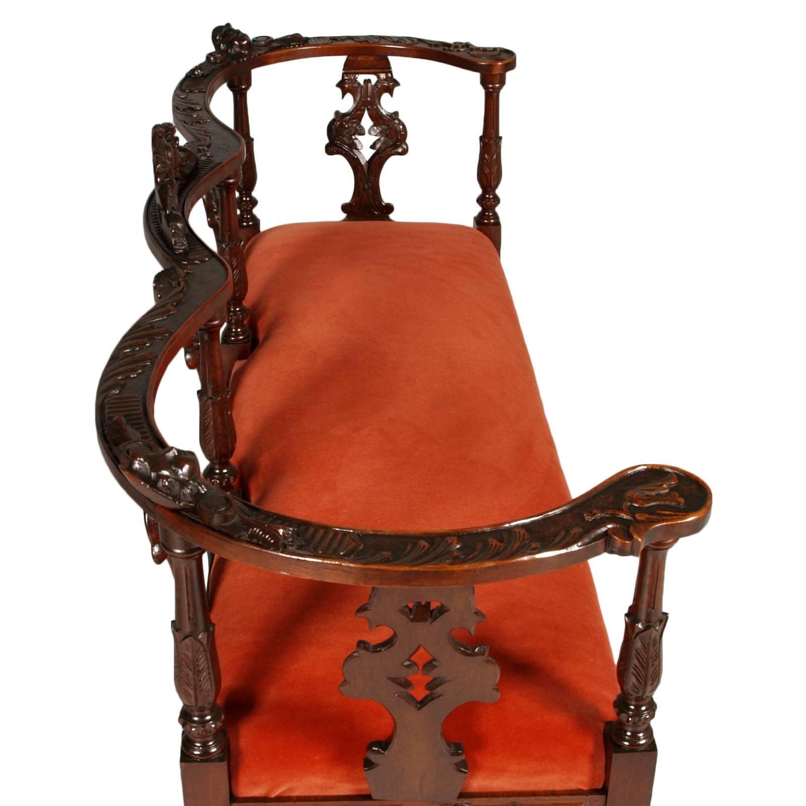 italien Canapés et fauteuils du XIXe siècle en noyer sculpté de Testolini Salviati, Venise en vente