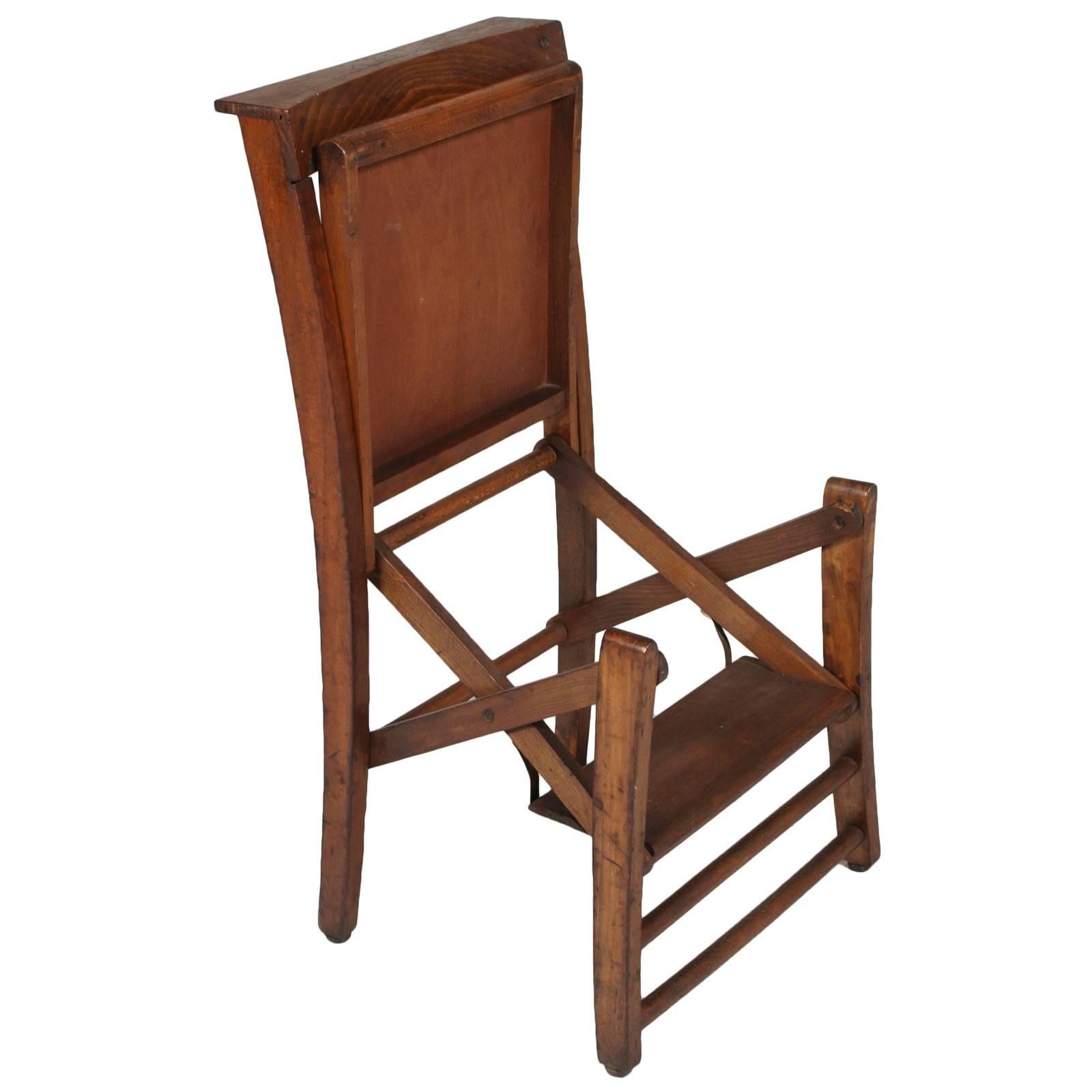 Early 20th century church chair Art Nouveau kneeling stool from St. Anthony's Cathedral In walnut and shaped seat, polished with wax.
Measures cm: H 46/84 x W 42 x D 42.
