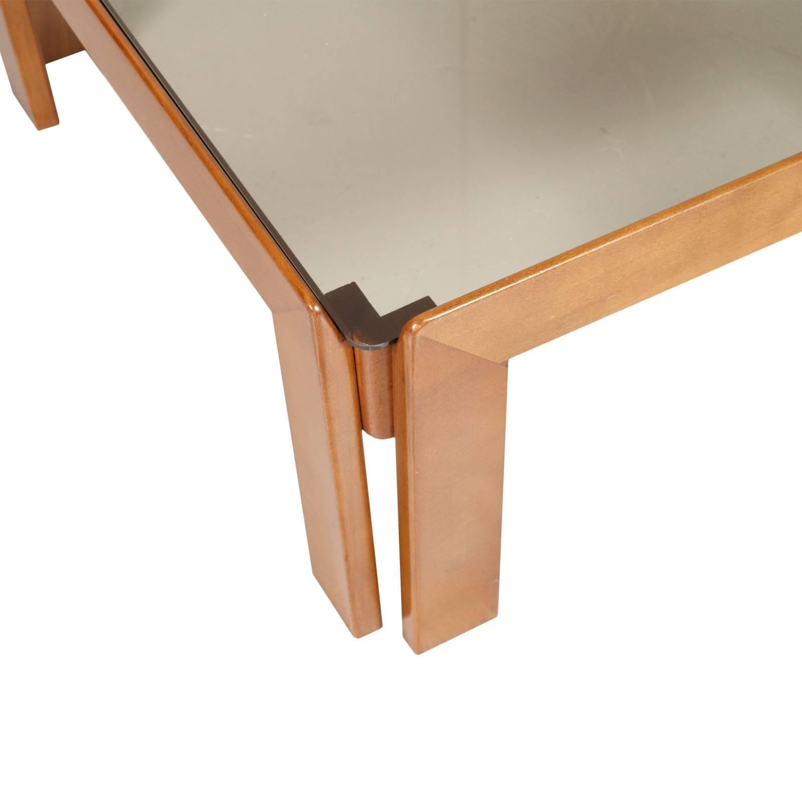 Italian Mid-Century Modern walnut coffee tabletop cristal fumè design A.&T. Scarpa
Measures cm: H 35, W 77, D 77.

ABOUT AFRA & TOBIA SCARPA
Afra and Tobia Scarpa are award winning postmodern Italian architects and designers. Their pieces can be