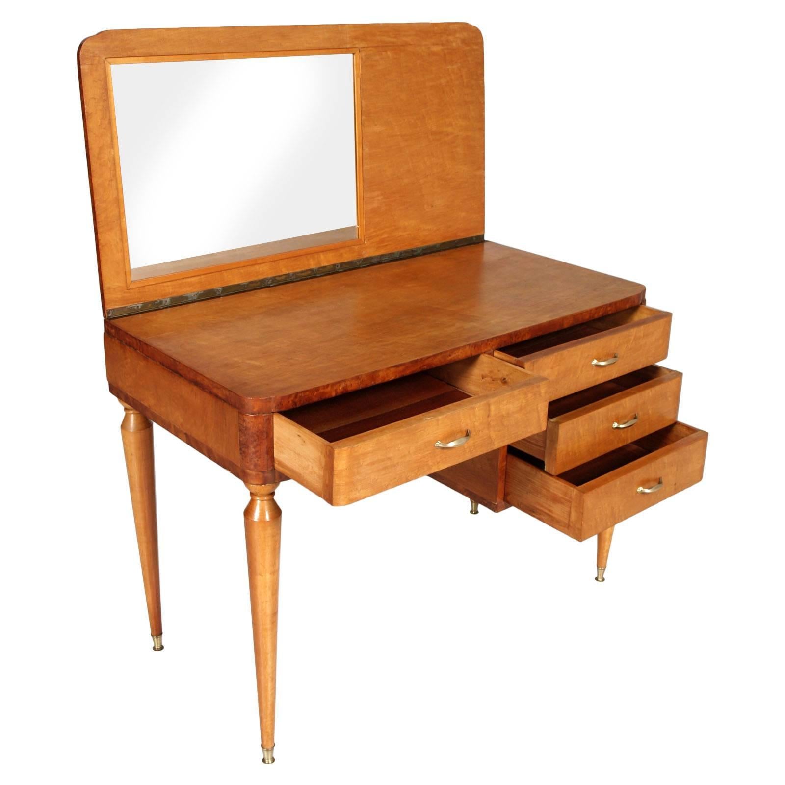 Guglielmo Ulrich manner desk and dressing table;
Desk in walnut, elm and elm burl. Feet in golden brass
A wonderful and very useful desk representative of Mid-Century Italian design

Measures cm: H 78, W 100, D 57. 
(Height for chair 60 cm).