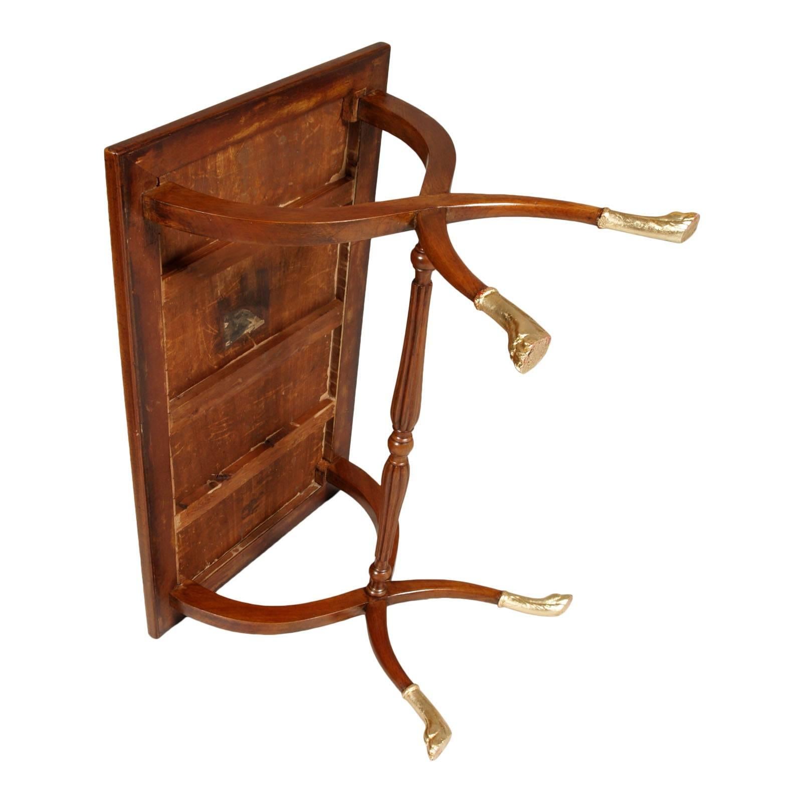 Milieu du XXe siècle Table basse de centre de table Art déco, style Gio Ponti, pieds sculptés à la main avec feuilles d'or en vente