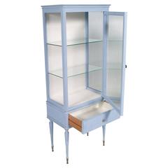 Italian Mid-Century Vitrine Laquered Wood Gilt Brass Feet in Paolo Buffa Style