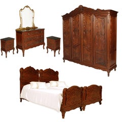 Used Italy Baroque Massive Hend Carved Walnut Bedroom Sets