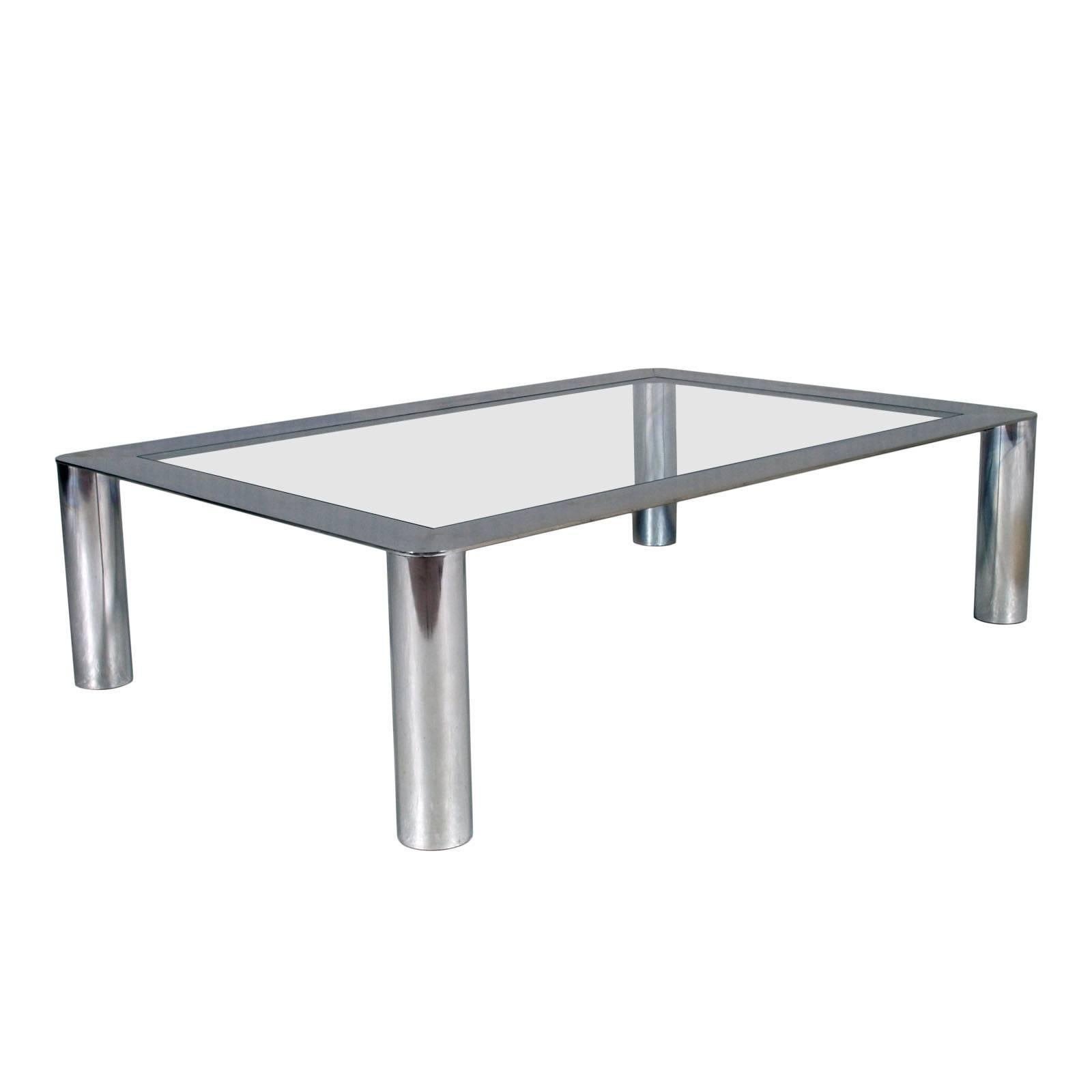 Table basse en acier chromé avec plateau en cristal fumè, style Gianfranco Frattini per Cassina, vers 1970

Mesures cm : H 36 x L 134 x P 90.

 