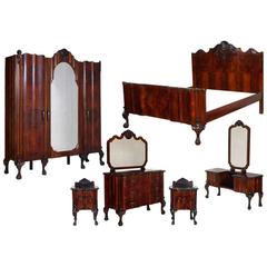 1910s Chippendale Venetian Baroque Revival Bedroom Set in Carved Walnut 7
