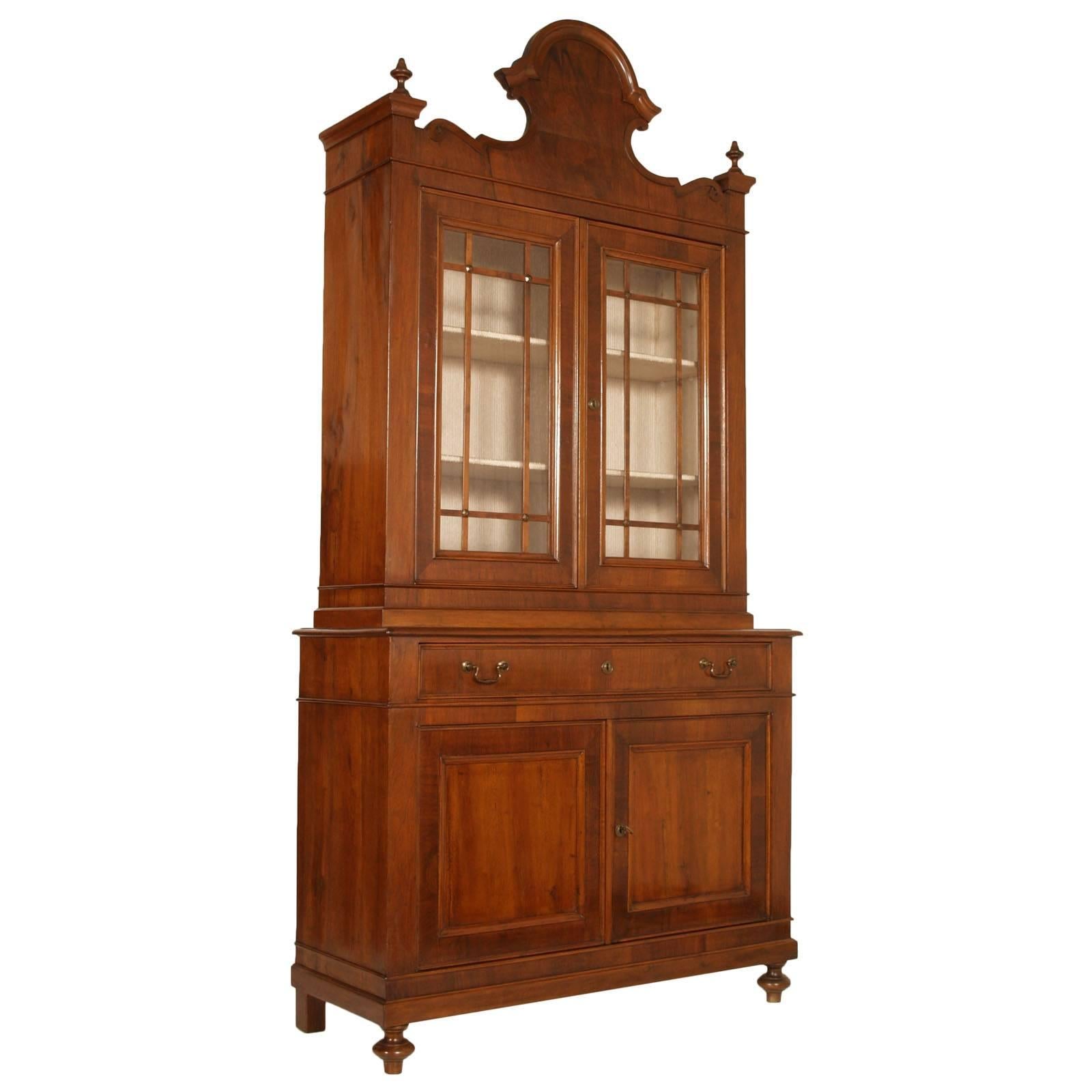 Siglo XIX Aparador italiano Credenza, vitrina , Nogal pulido a la cera