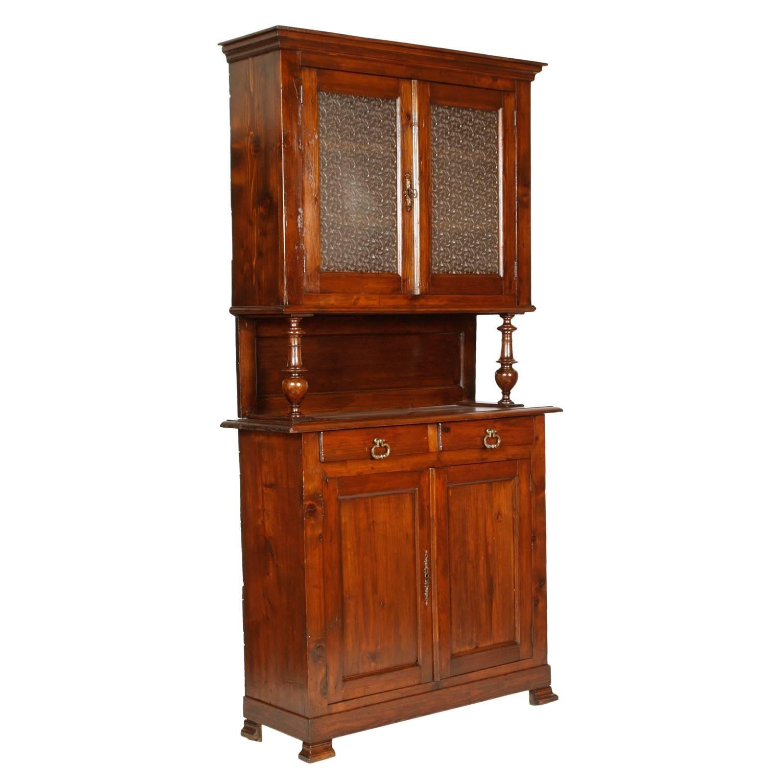 Armoire Vetrine provençale française du 19ème siècle en noyer et pin, restaurée