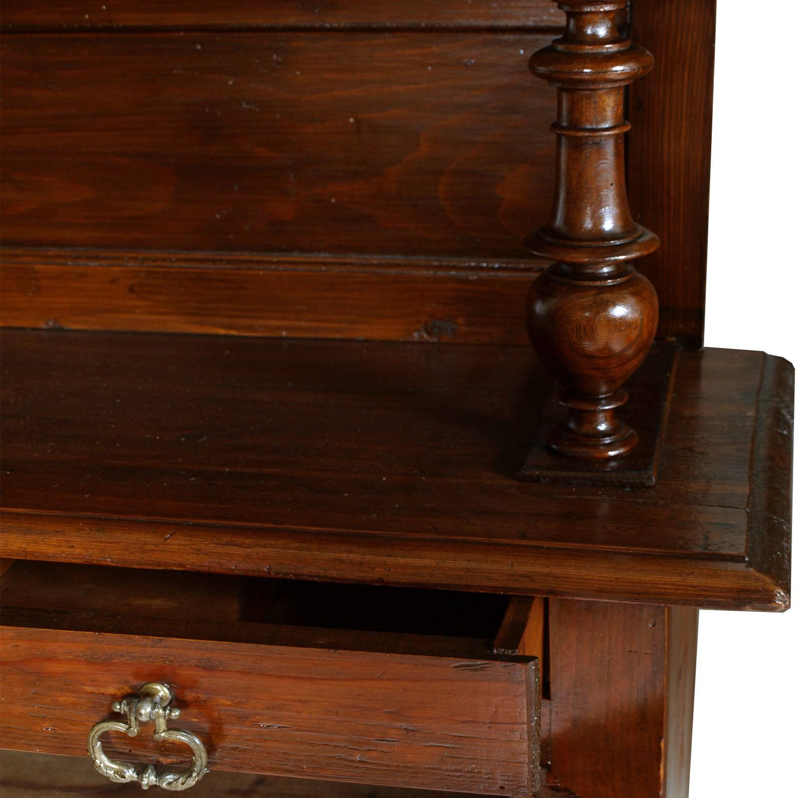 Last 19th Century French Provencal Vetrine Cupboard in Walnut and Pine, Restored For Sale 1