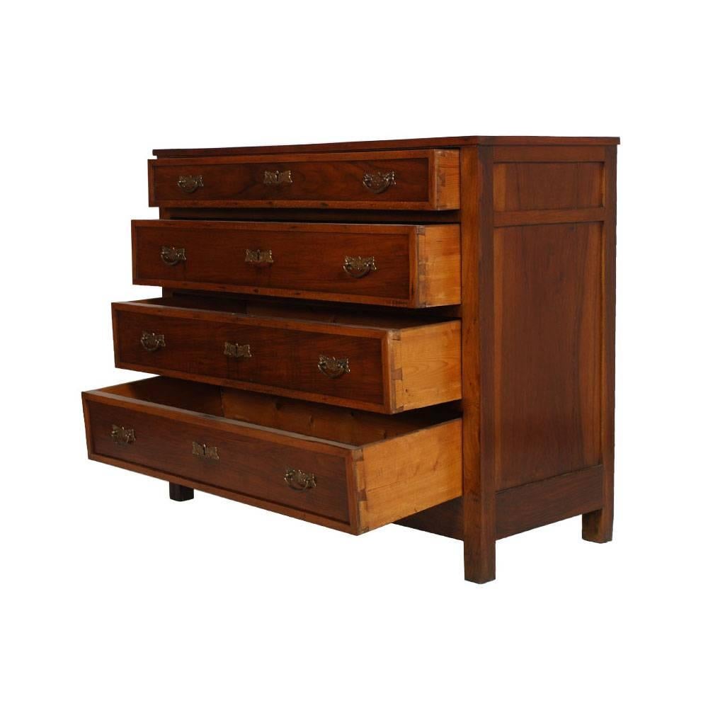 Italian early 20th century chest of drawers 