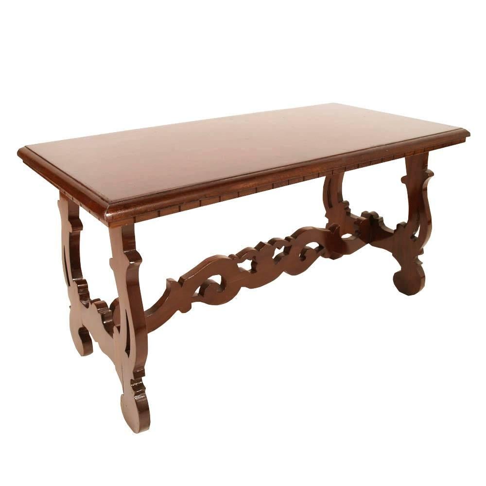 Italian Antique Coffee Centre Table in Walnut, Florentine Renaissance Wax Polished For Sale