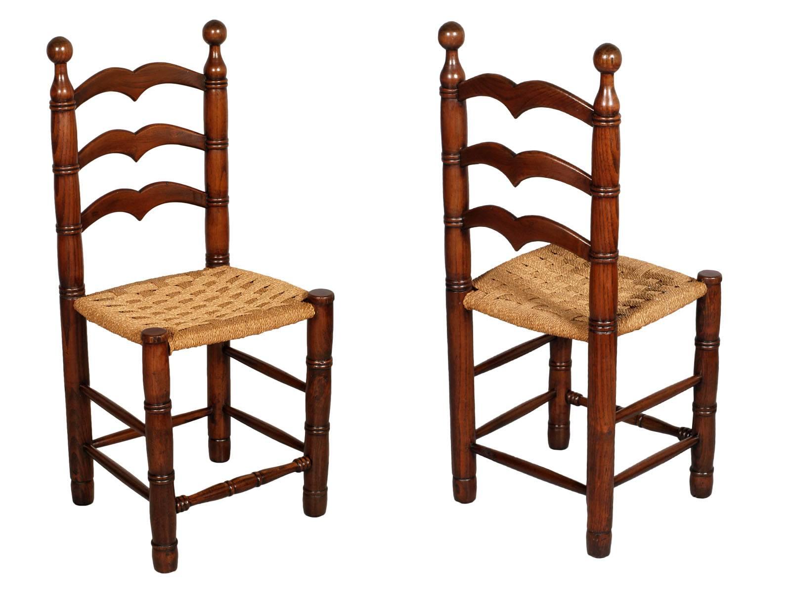 IMPORTANT: THERE ARE 2 CHAIRS REMAINING
Sturdy and elegant chairs 