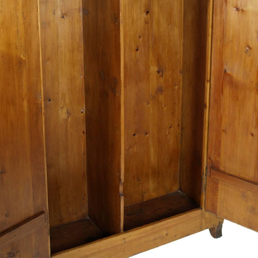 Late 19th Century, Austrian Neoclassic Cupboard Wardrobe in Solid Fir Restored For Sale 1