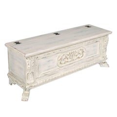 Cassapanca Shabby Chic bianca degli anni '20, legno intagliato, verniciato, lucidato a cera