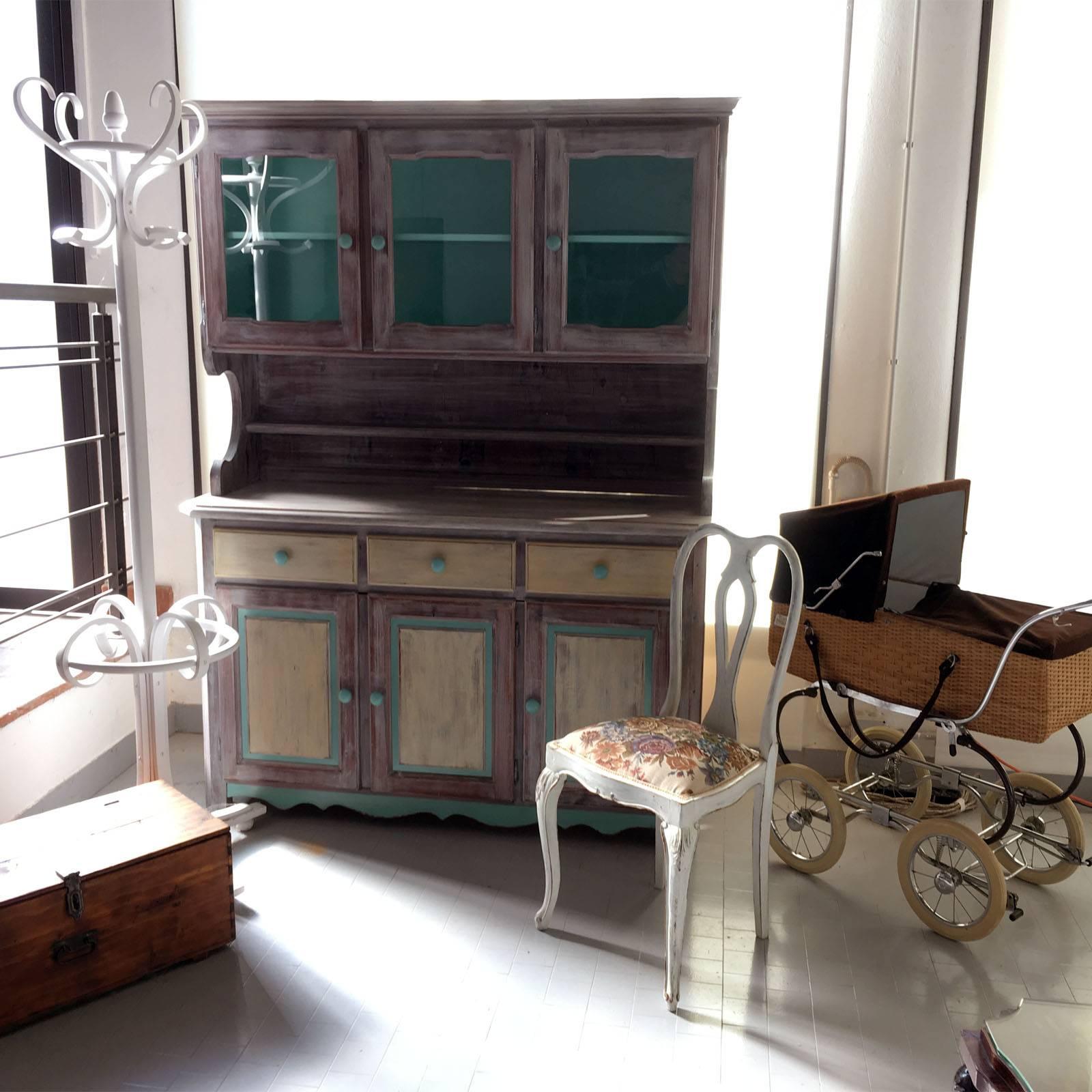 Painted Italian 1940s Country Shabby Buffet Sideboard with Display Cabinet  For Sale