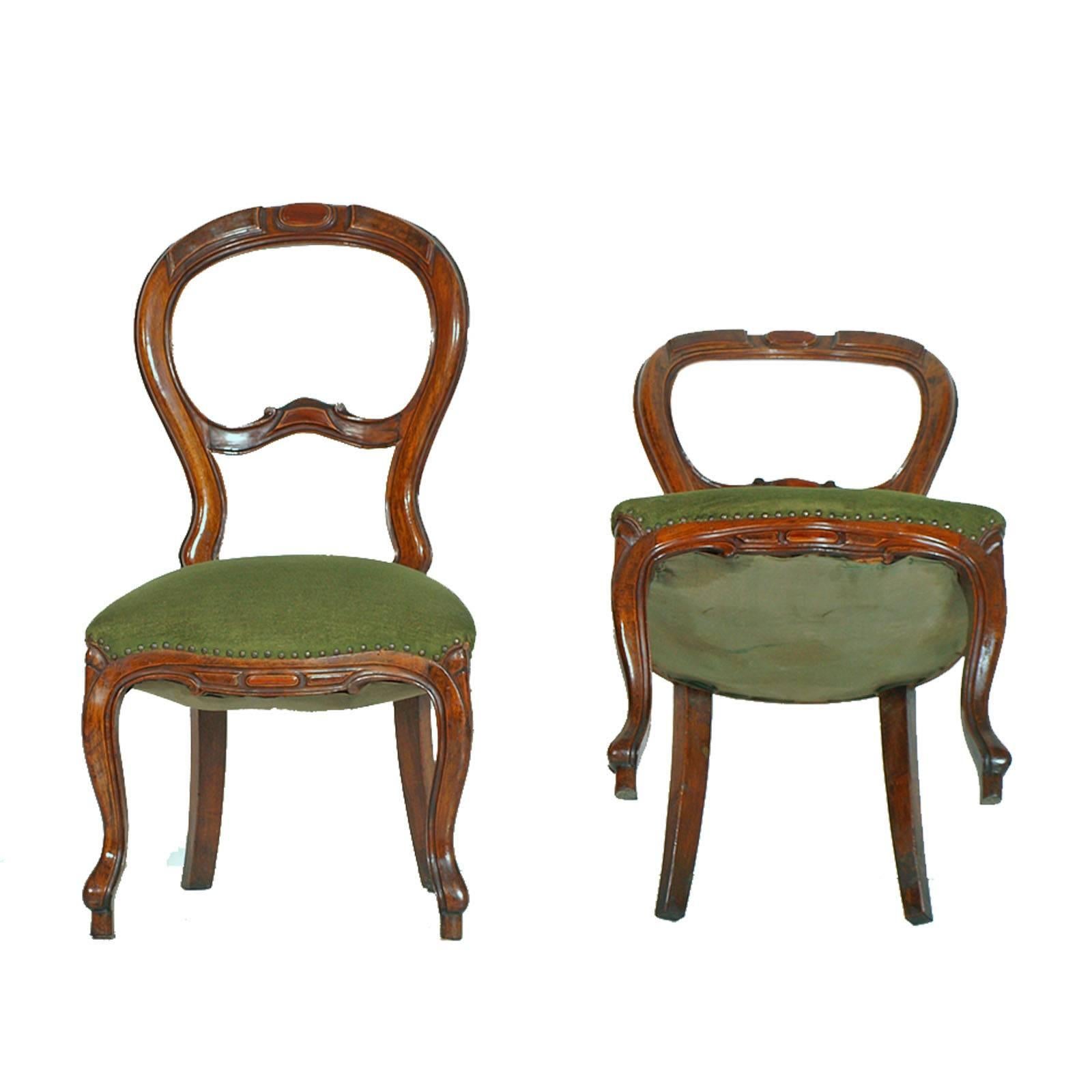 Italy, pair of 19th century baroque side chairs, in hand carved walnut, velvet upholstery in good condition. Restored, polished to wax.

Measure cm: H 90\43, W 50, D 48.