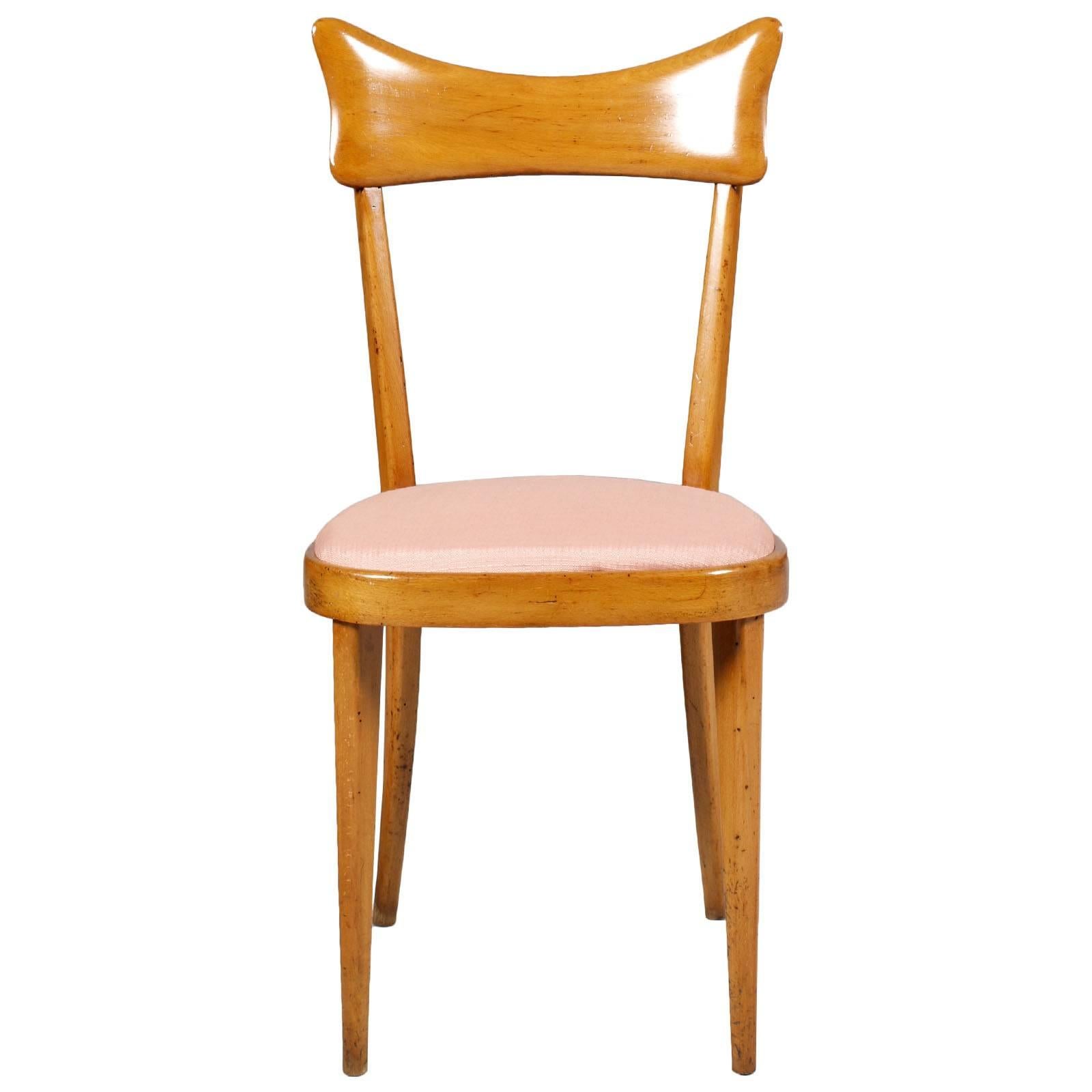 Moderner Satz von vier Stühlen aus der Mitte des Jahrhunderts, Ico Parisi-Manier aus blondem Nussbaumholz im Zustand „Gut“ im Angebot in Vigonza, Padua