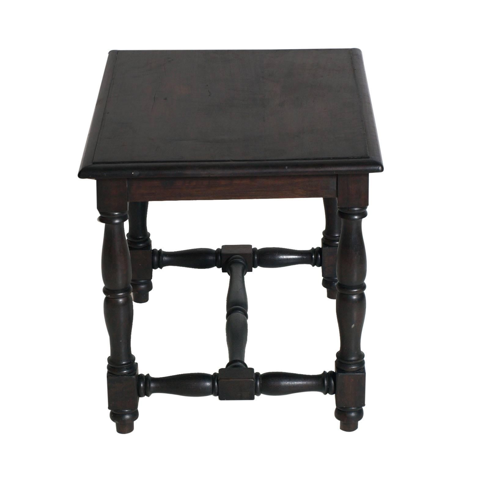 Late 19th Century Tuscan Renaissance centre side table in ebonized walnut, restored and polished to wax.

Measure cm: H 47 x W 57 x D 45.
 