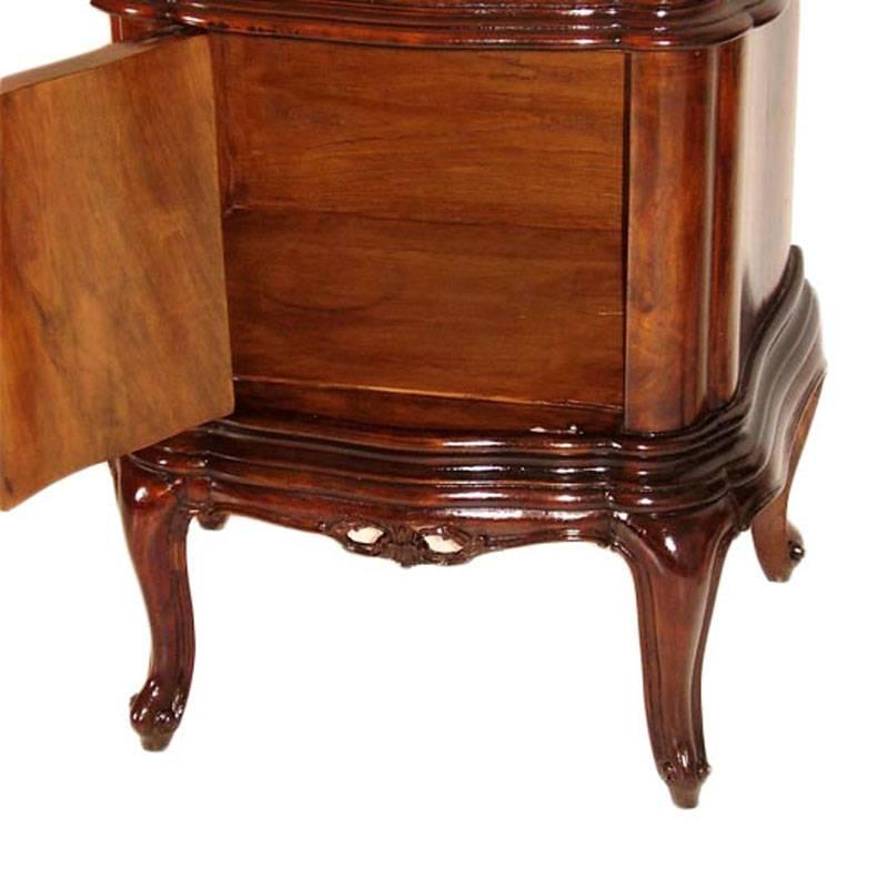 Néo-baroque Paire de tables de nuit baroques vénitiennes du début du 20e siècle en vente
