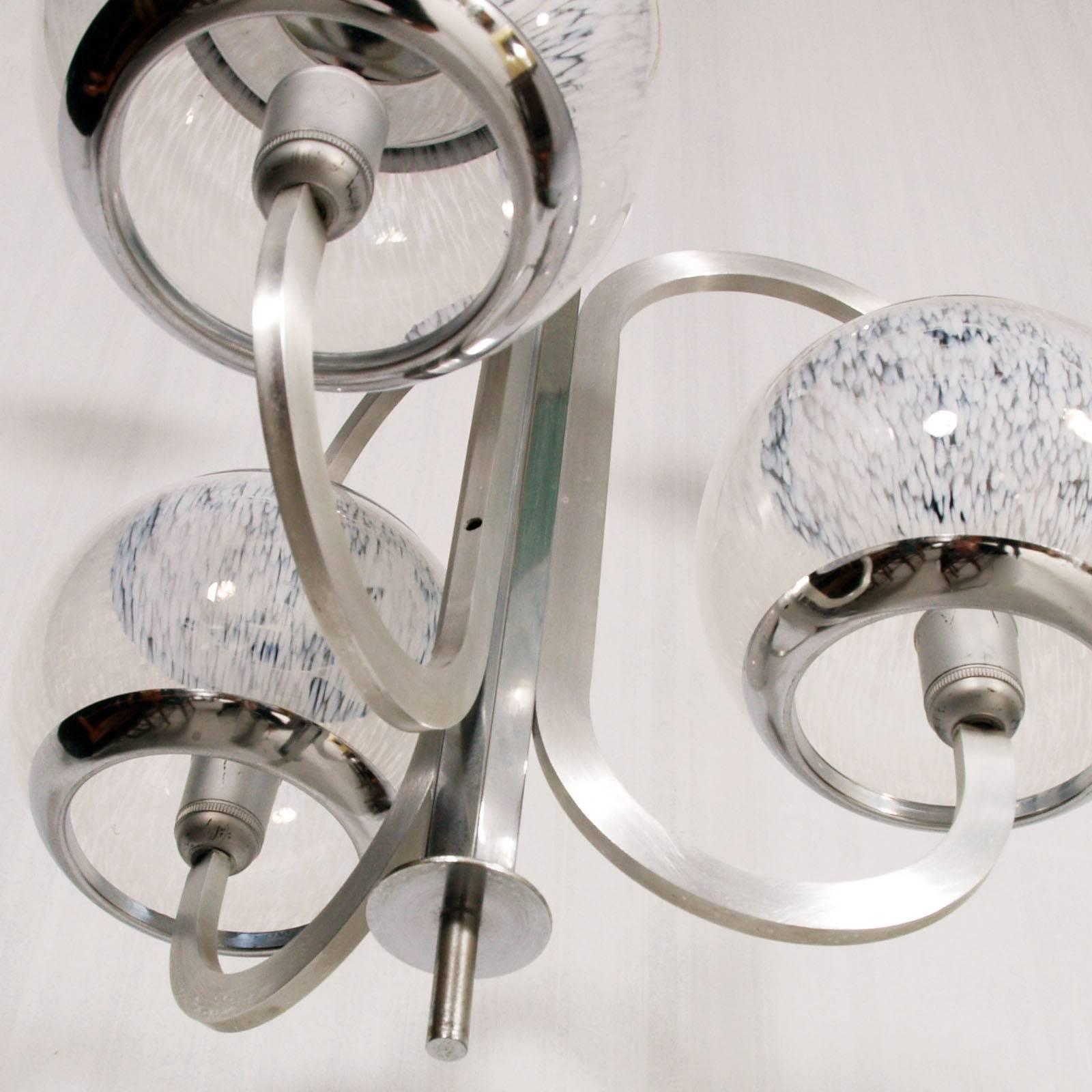 Mid-Century Modern 1960s Chromed Aluminium Chandelier with Three Large Murano Pulegoso Glass For Sale