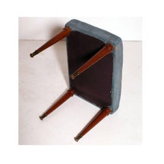 Art-déco-Hocker aus der Mitte des Jahrhunderts mit Frühlingen, Nussbaumholz, Samt gepolstert