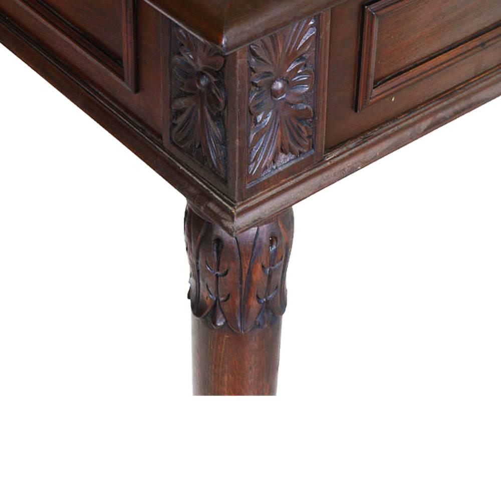 Early 20th Century Neoclassic Table or Writing Desk, Carved Walnut, wax polished In Good Condition In Vigonza, Padua