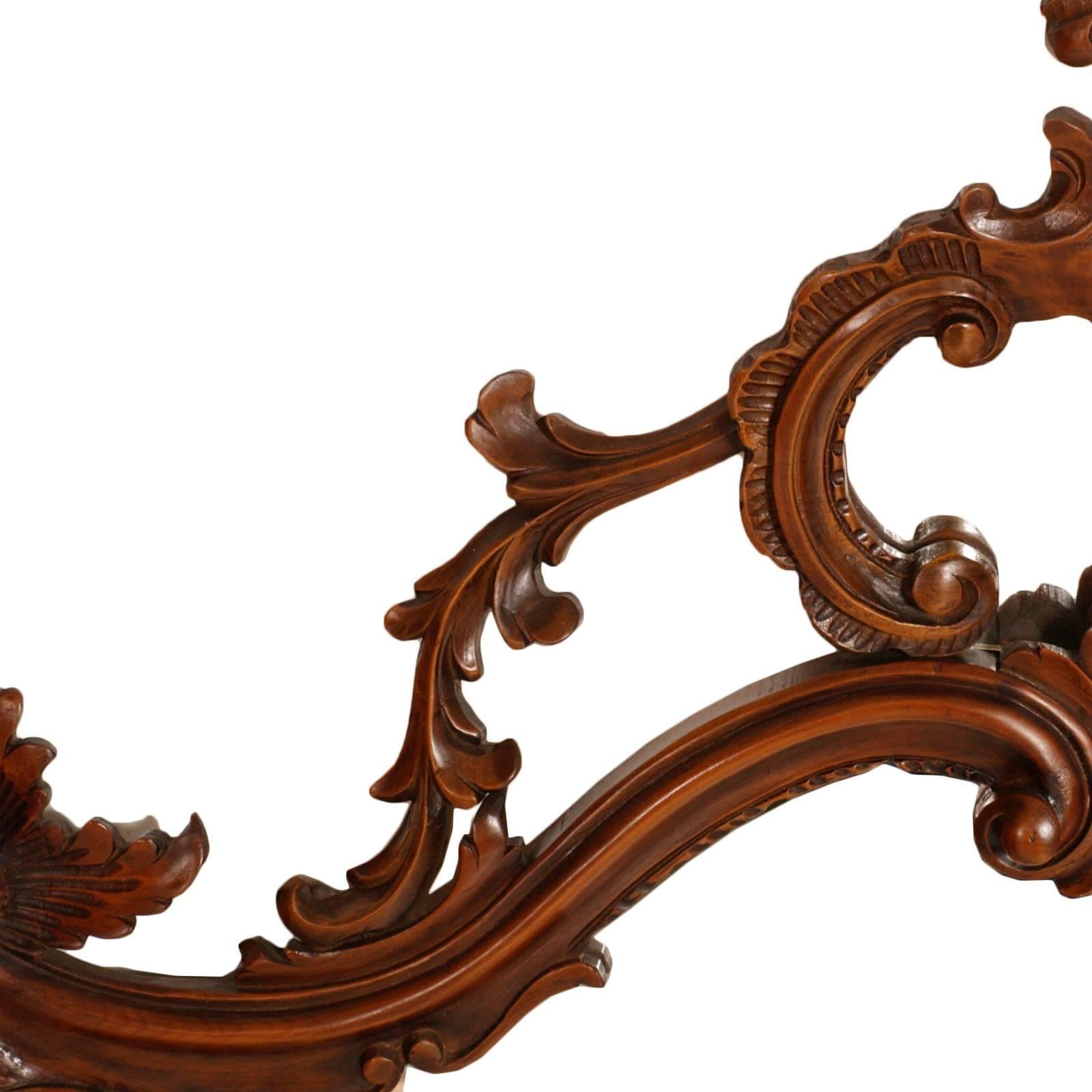 Early 20th Century Venetian Wall Mirror, Carved Walnut, Testolini Attributed In Good Condition For Sale In Vigonza, Padua