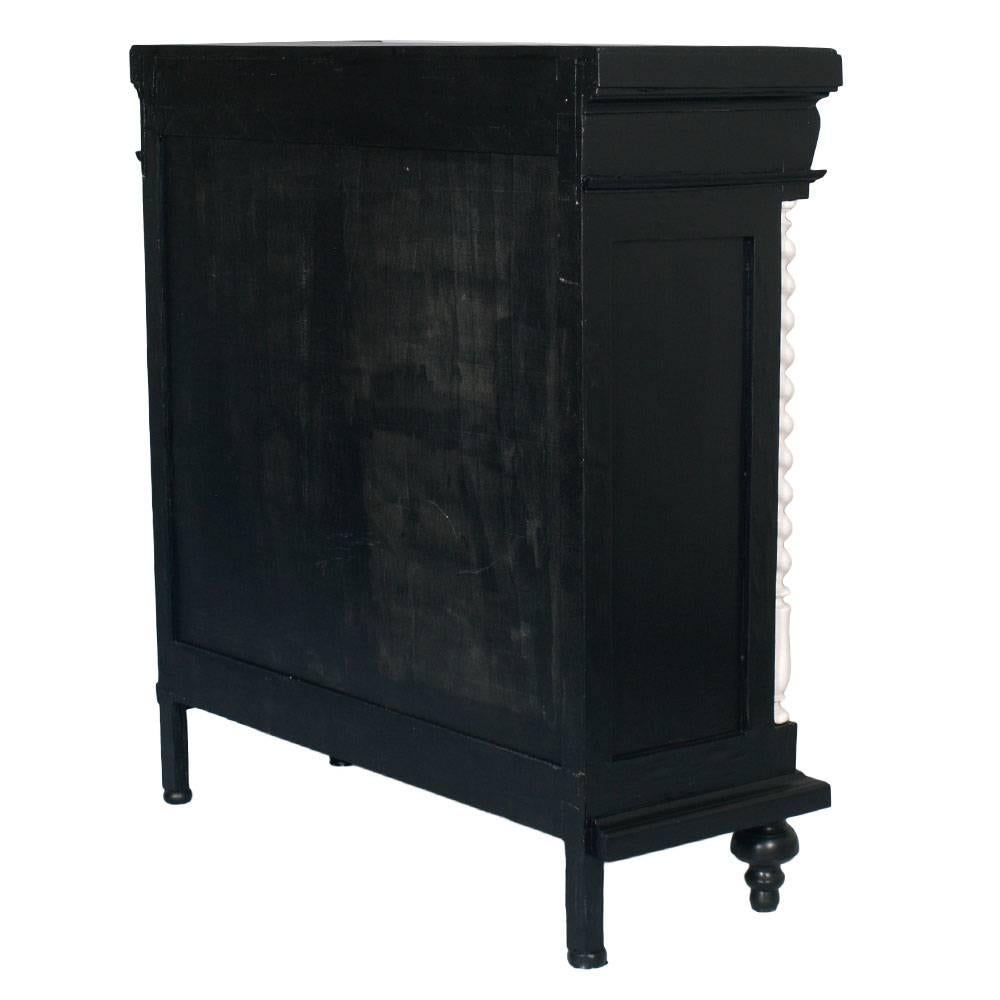 1900s Ebonized Neoclassic Bookcase in Carved Walnut Hand Lacquered Wax Polished For Sale 1