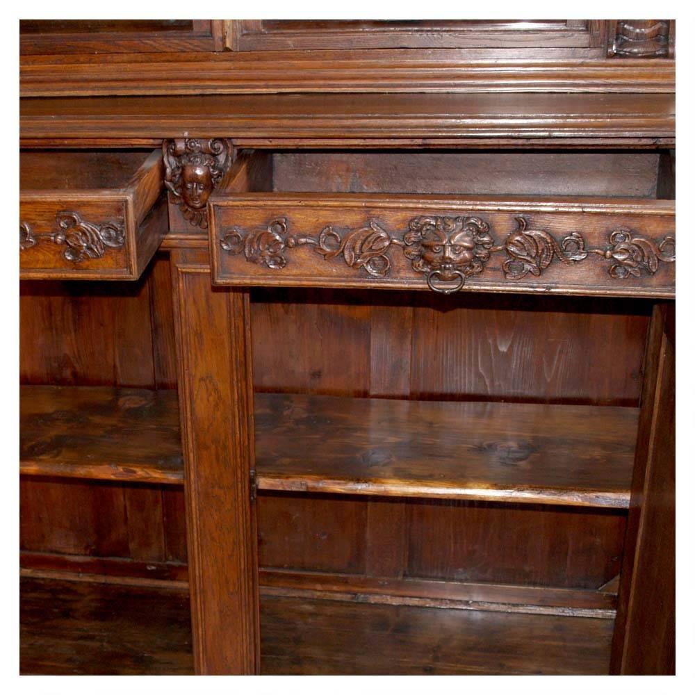 16th Century Italy Ligurian Carved Oak and Chestnut Credenza Bambocci Sideboard For Sale 3