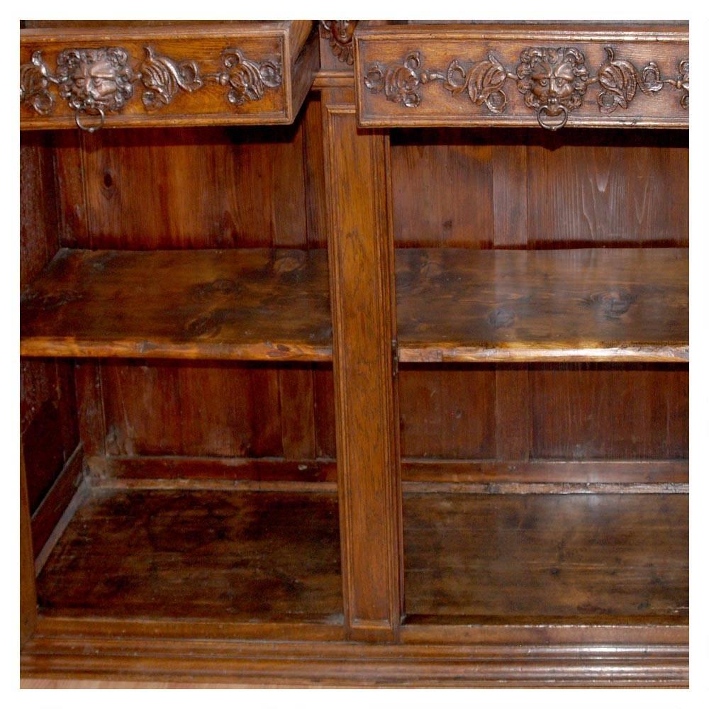 16th Century Italy Ligurian Carved Oak and Chestnut Credenza Bambocci Sideboard For Sale 2