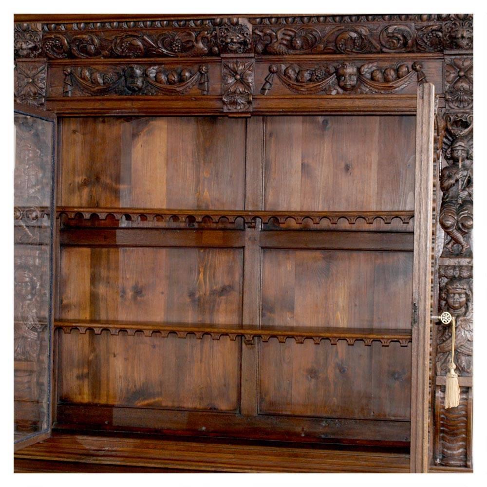 16th Century Italy Ligurian Carved Oak and Chestnut Credenza Bambocci Sideboard For Sale 1