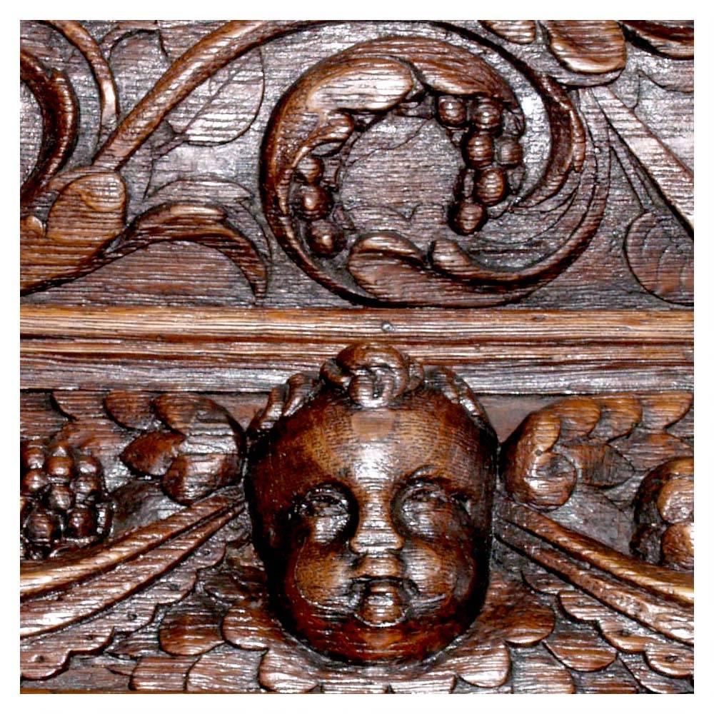 16th Century Italy Ligurian Carved Oak and Chestnut Credenza Bambocci Sideboard For Sale 4