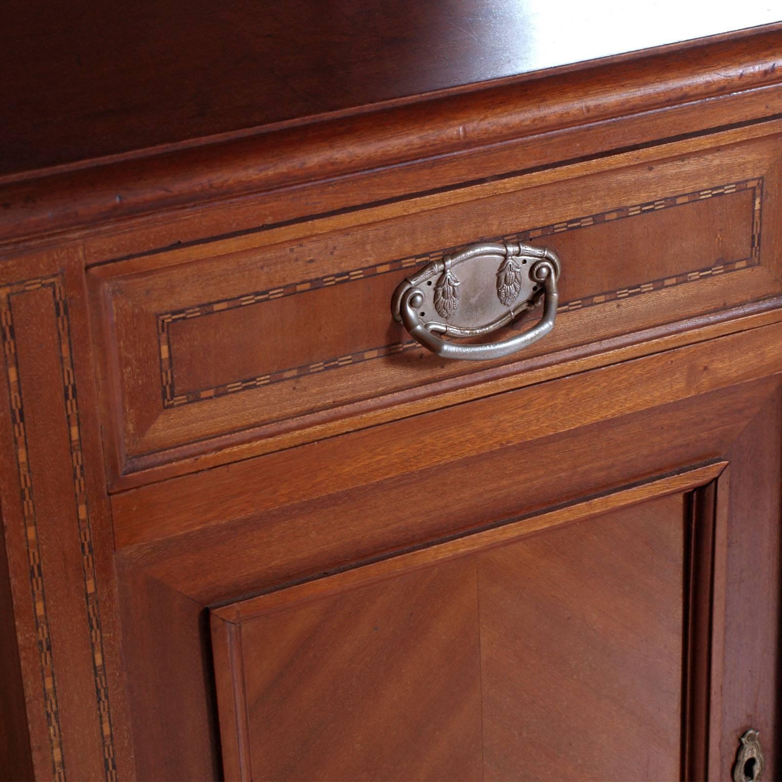 Italian Early 20th Century Credenza Sideboard Belle Epoque, Walnut, Mahogany Maple Inlay For Sale