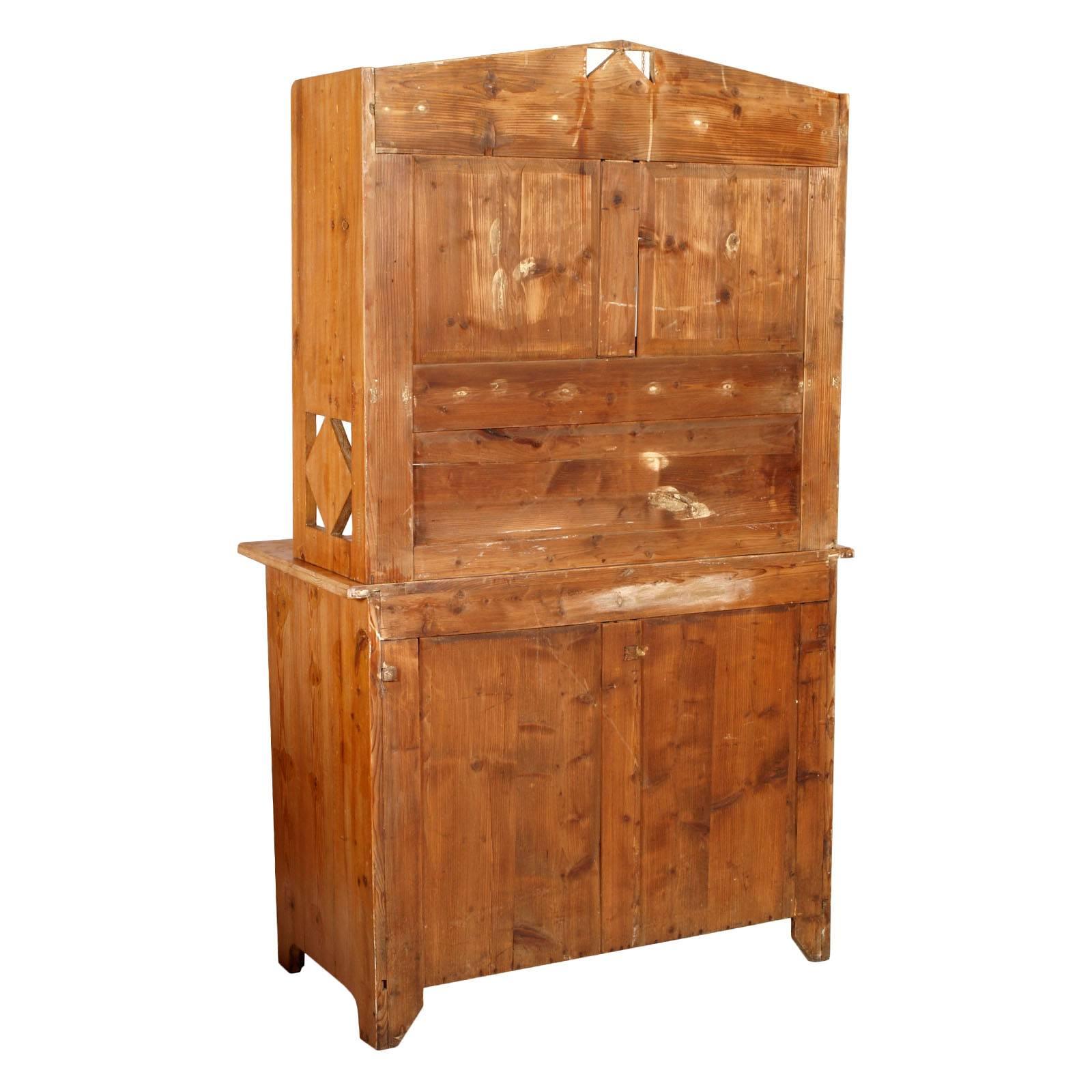 Early 20th Century Country Art Decò Tyrolean Sideboard Credenza, display cabinet For Sale 2