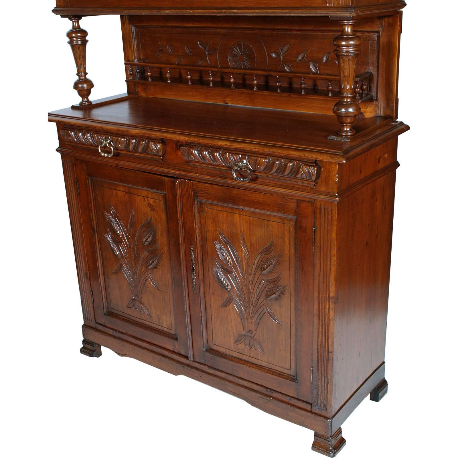 Late 19th century Art Nouveau Provencal credenza cupboard, hand-carved solid wood restored and wax polished

Measure cm: H 100/220 W 120 D 44

Antique precious and elegant two-body sideboard, Provençal origins of the nineteenth century, entirely