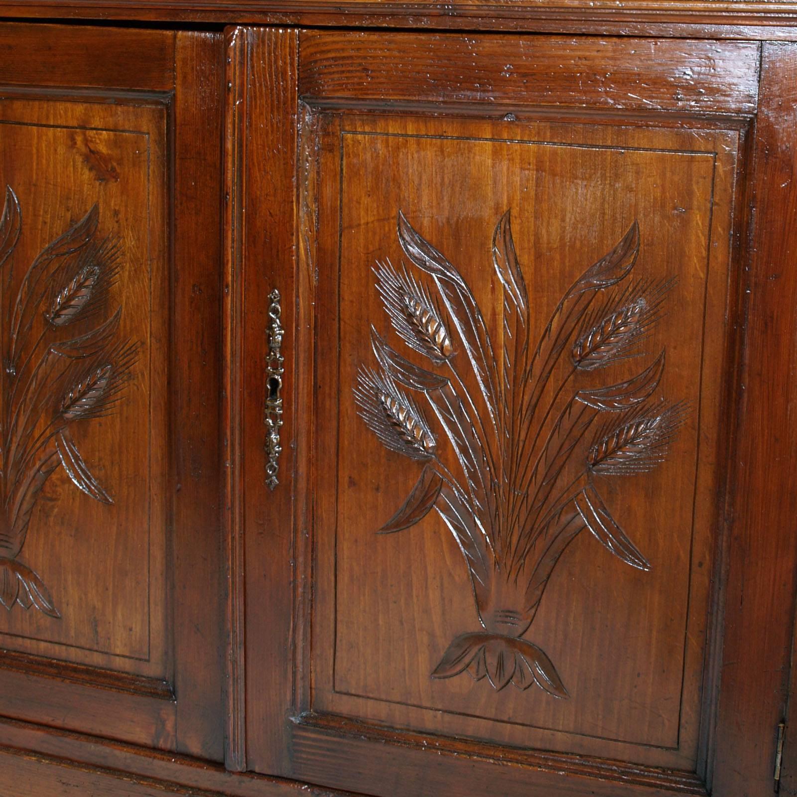 Art Nouveau Provencal Hand-Carved Solid Wood Sideboard Restored and Wax Polished For Sale 1