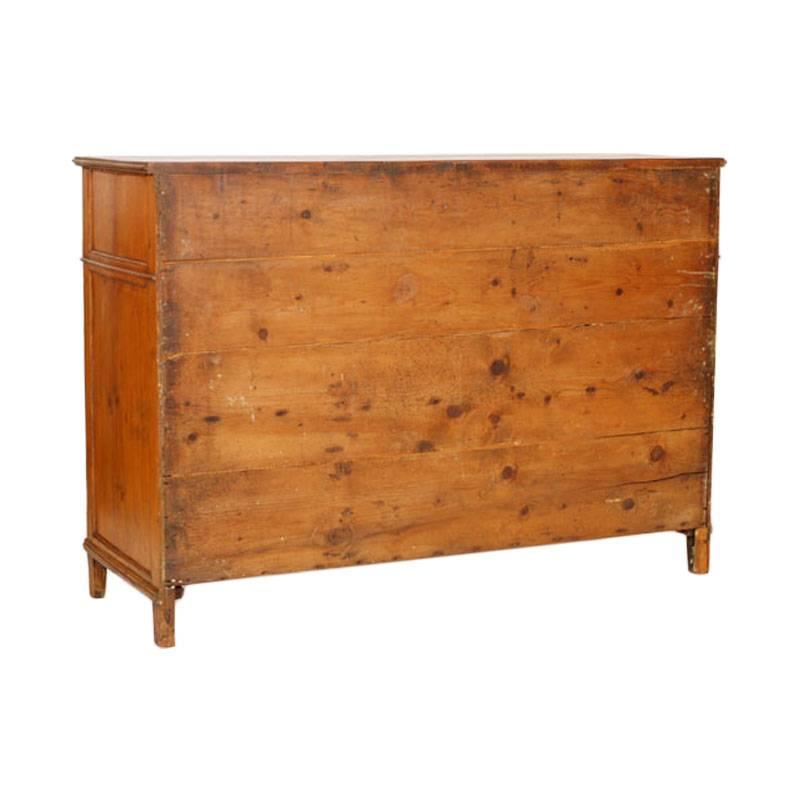 18th Century Country Sideboard Credenza in Solid Larch Restored In Excellent Condition For Sale In Vigonza, Padua